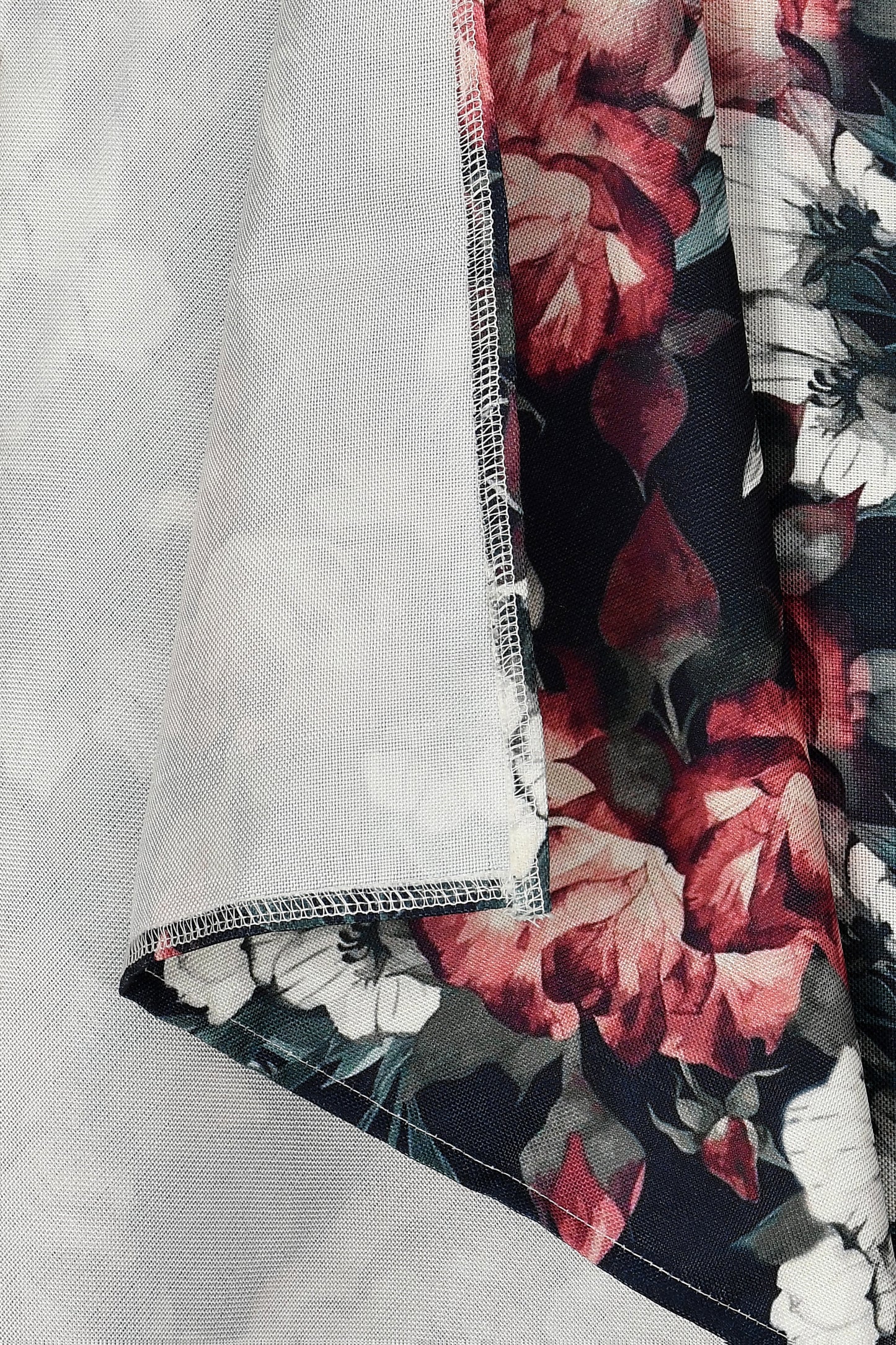 FABRIGAANZA Polyester Printed Tablecloth for 6 to 8 Seater Dining (140 cm x 240 cm) Black Floral