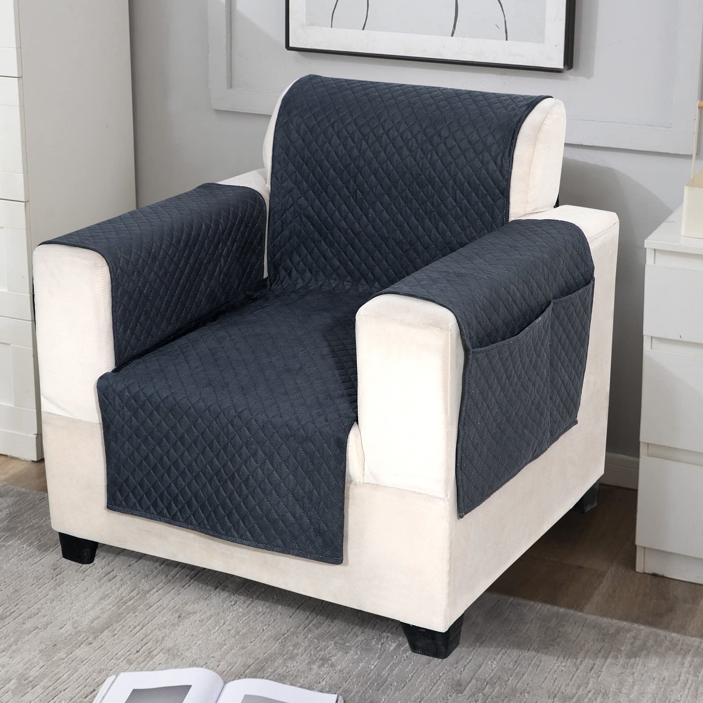 FABRIGAANZA Quilted Sofa Cover | Premium Armchair Protector with Anti-Slip Backing and Side Pockets, Soft & Washable Fabric | Ideal for Homes with Pets, Kids, Daily Use - Solid Grey