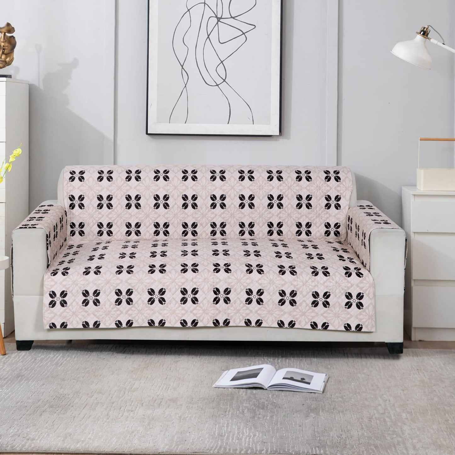 FABRIGAANZA Quilted Sofa Cover | Premium Armchair Protector with Anti-Slip Backing and Side Pockets, Soft & Washable Fabric | Ideal for Homes with Pets, Kids, Daily Use - Beige Damask