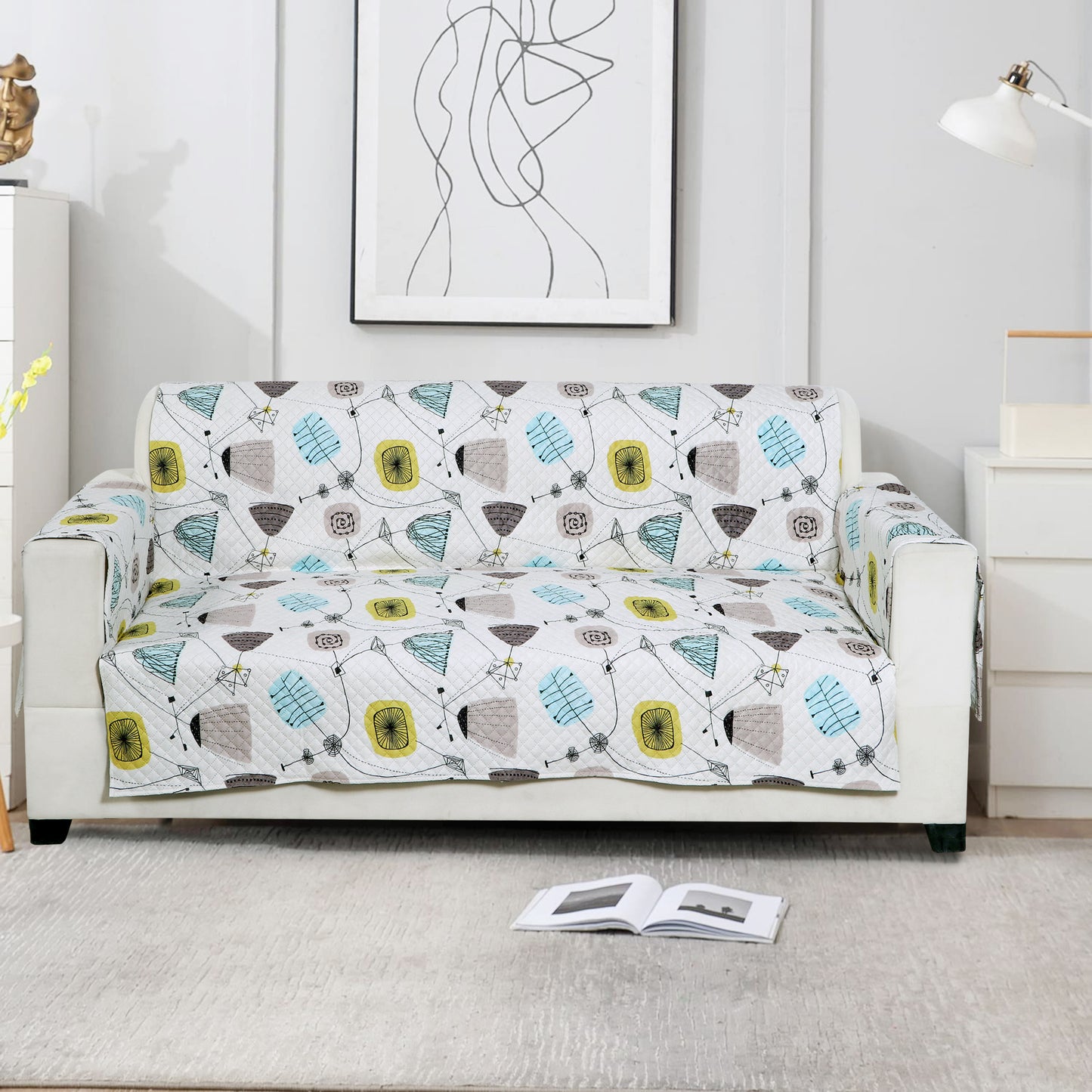 FABRIGAANZA Quilted Sofa Cover | Premium Armchair Protector with Anti-Slip Backing and Side Pockets, Soft & Washable Fabric | Ideal for Homes with Pets, Kids, Daily Use - White Floral