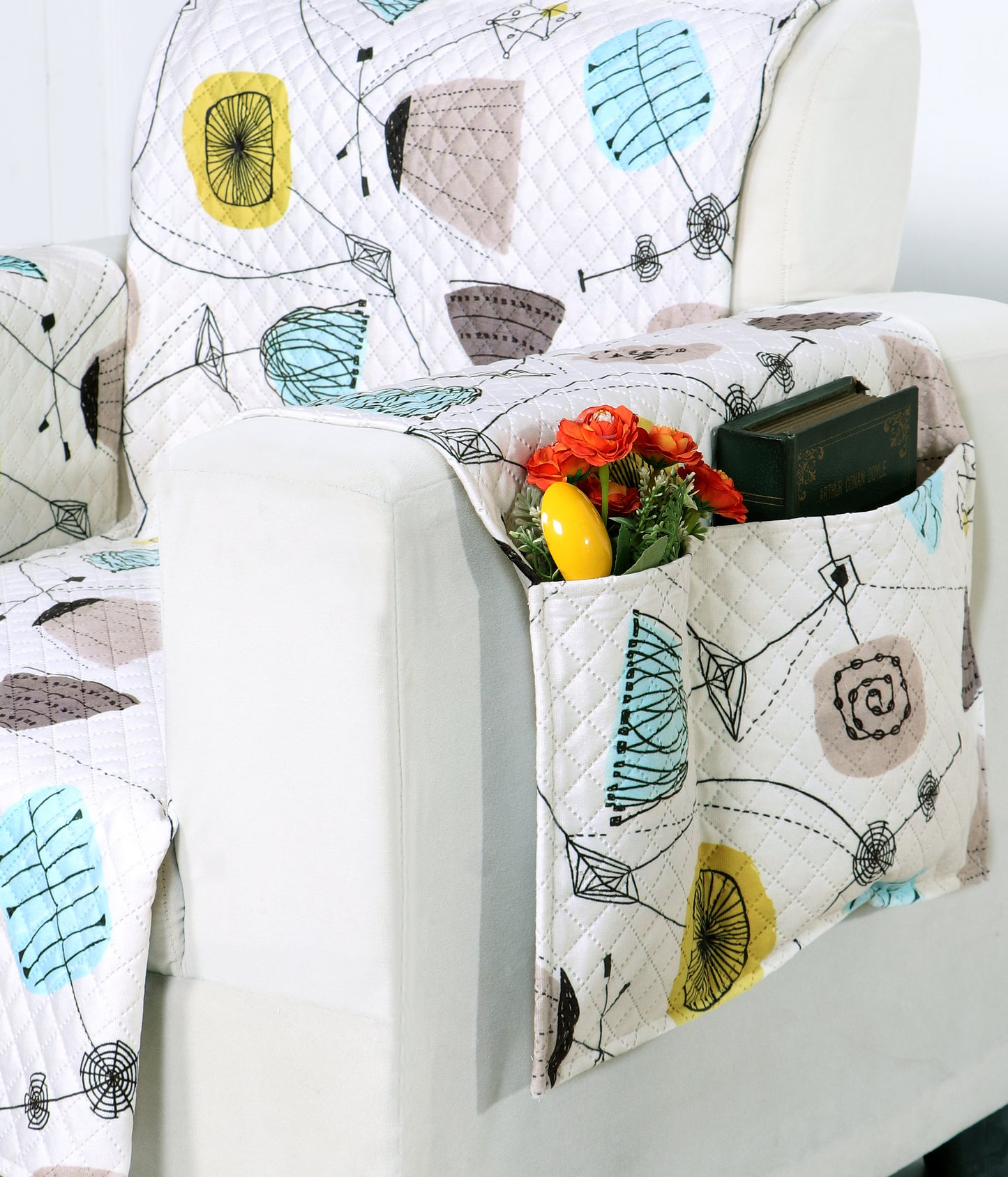 FABRIGAANZA Quilted Sofa Cover | Premium Armchair Protector with Anti-Slip Backing and Side Pockets, Soft & Washable Fabric | Ideal for Homes with Pets, Kids, Daily Use - White Floral